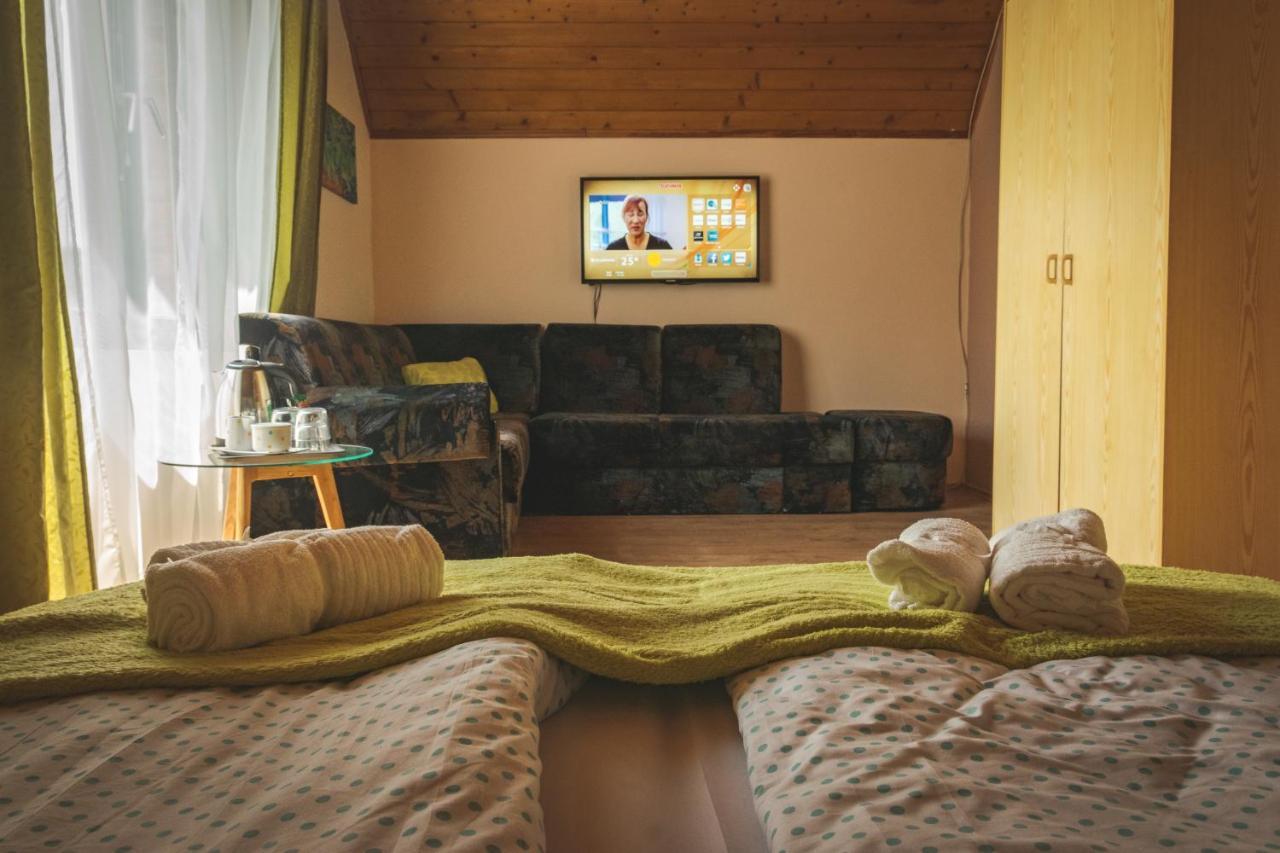 Linett Apartman ハイデゥソボスロー エクステリア 写真