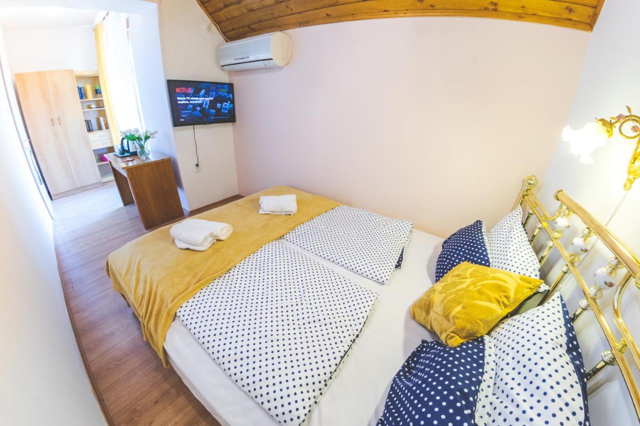 Linett Apartman ハイデゥソボスロー エクステリア 写真